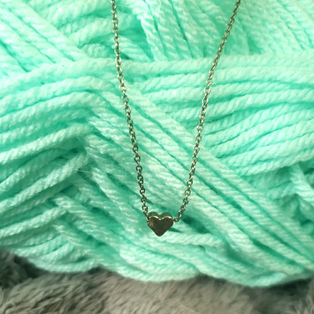 Simple Heart Necklace - Picture 1 of 3